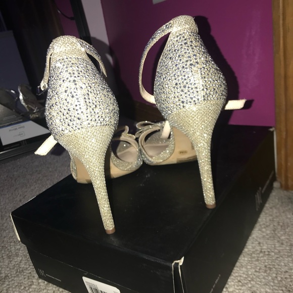 WORN ONCE - Picture 9 of 11